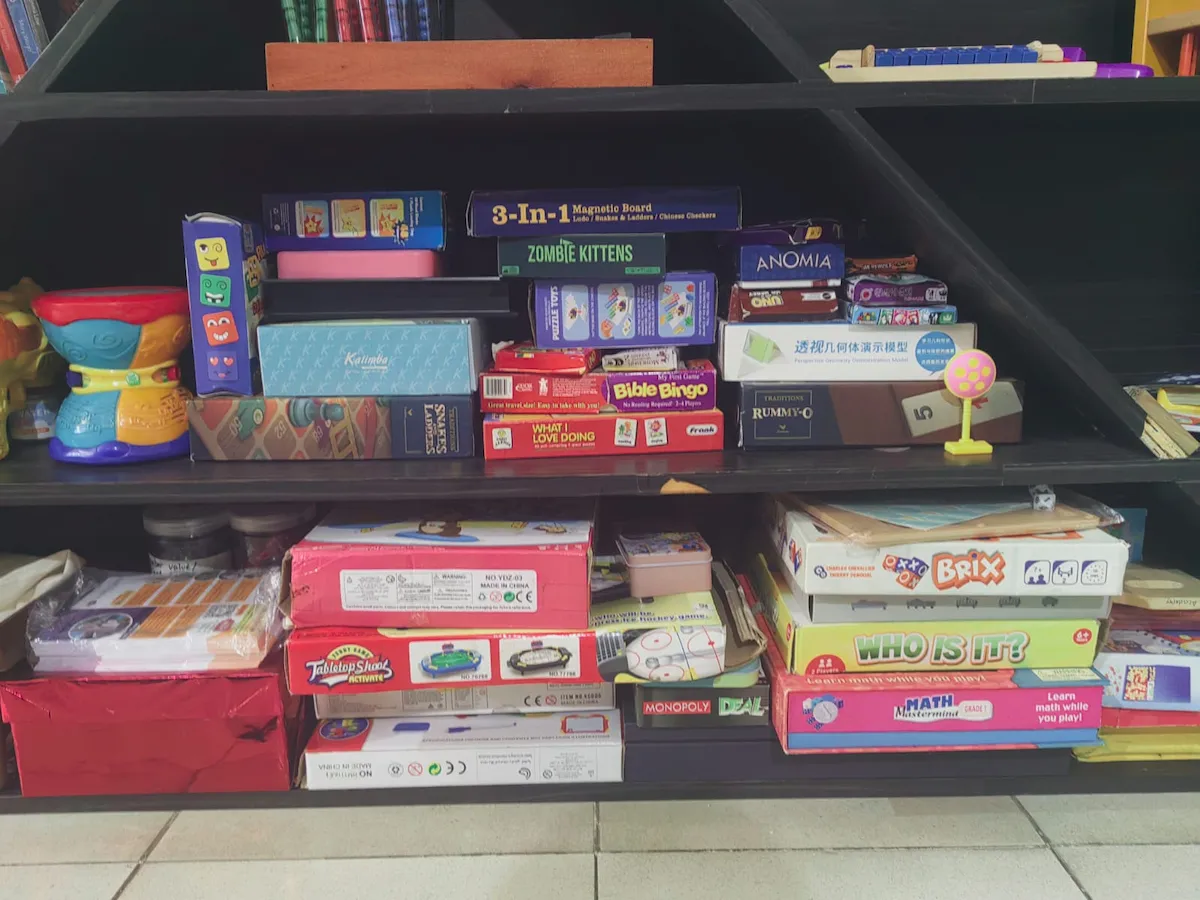 Non-digital games